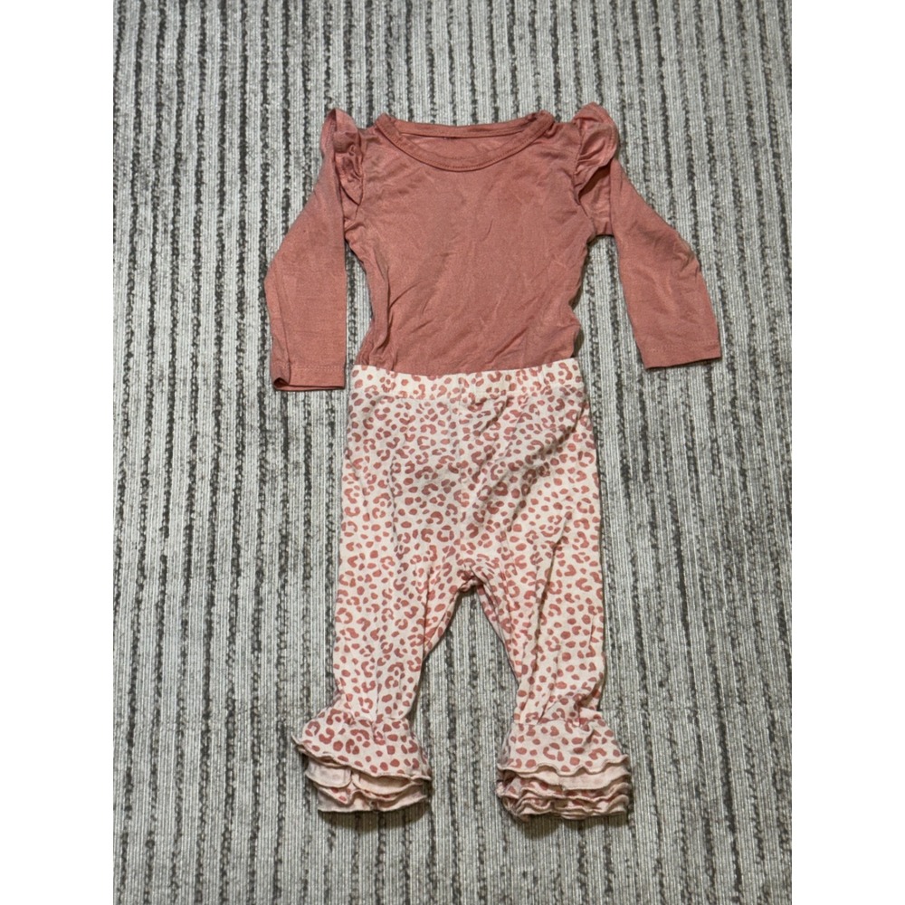 Milkberry Bamboo Baby Girl Ruffle Bodysuit and Leopard Bell Bottom Leggings 3-6M